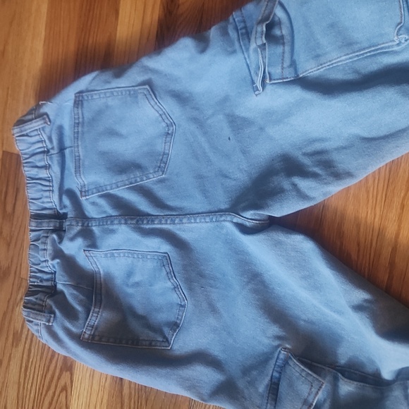 Jeans - Picture 3 of 4